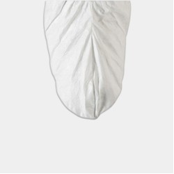 Tyvek® 500 IsoClean slip-retardant shoe cover, (Pack / 100)